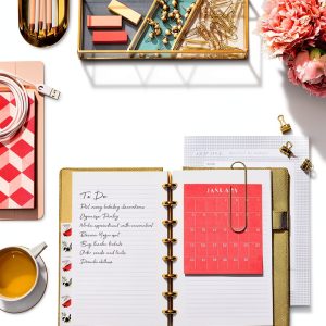 Feng Shui Home Decorating Guide by Harvest Illustrated Edition 2020-0
